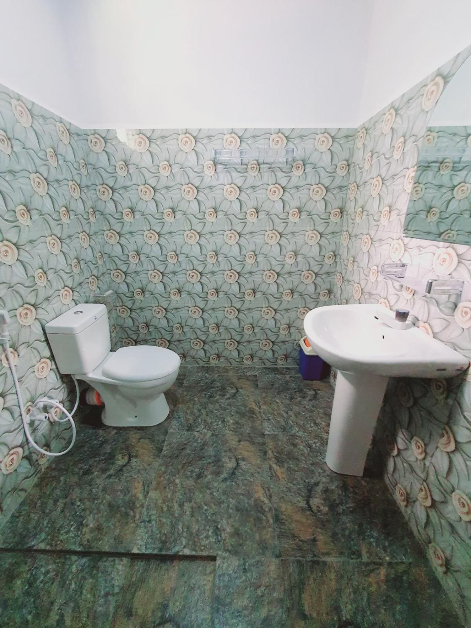 Sanu Home Stay Szigirija Kültér fotó