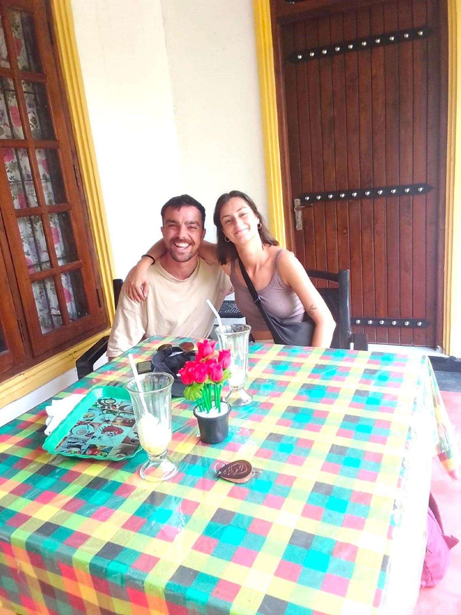 Sanu Home Stay Szigirija Kültér fotó