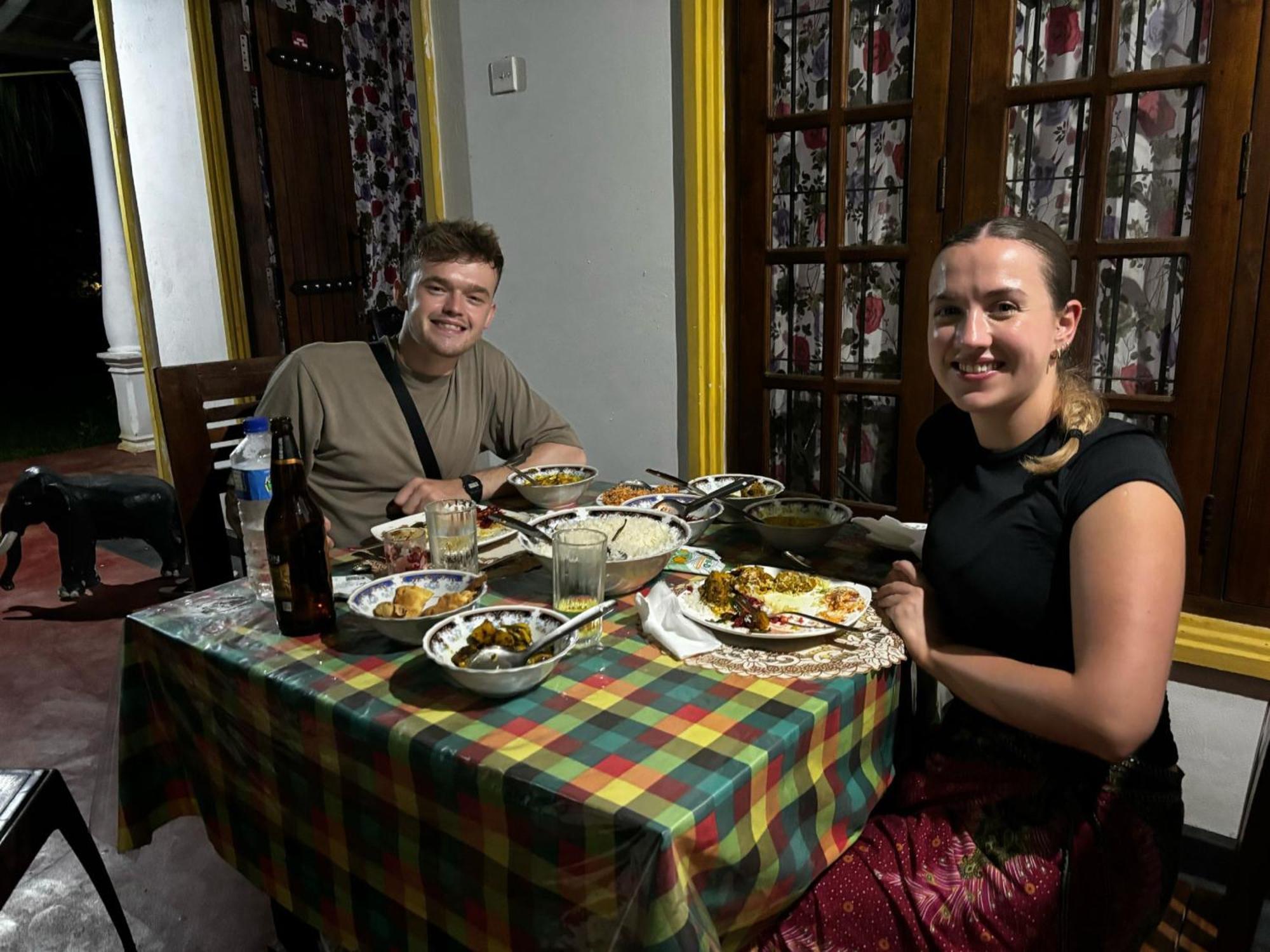 Sanu Home Stay Szigirija Kültér fotó
